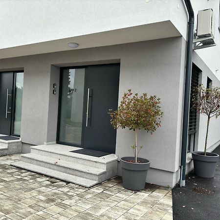 Apartmaji Cepon Liubliana Exterior foto