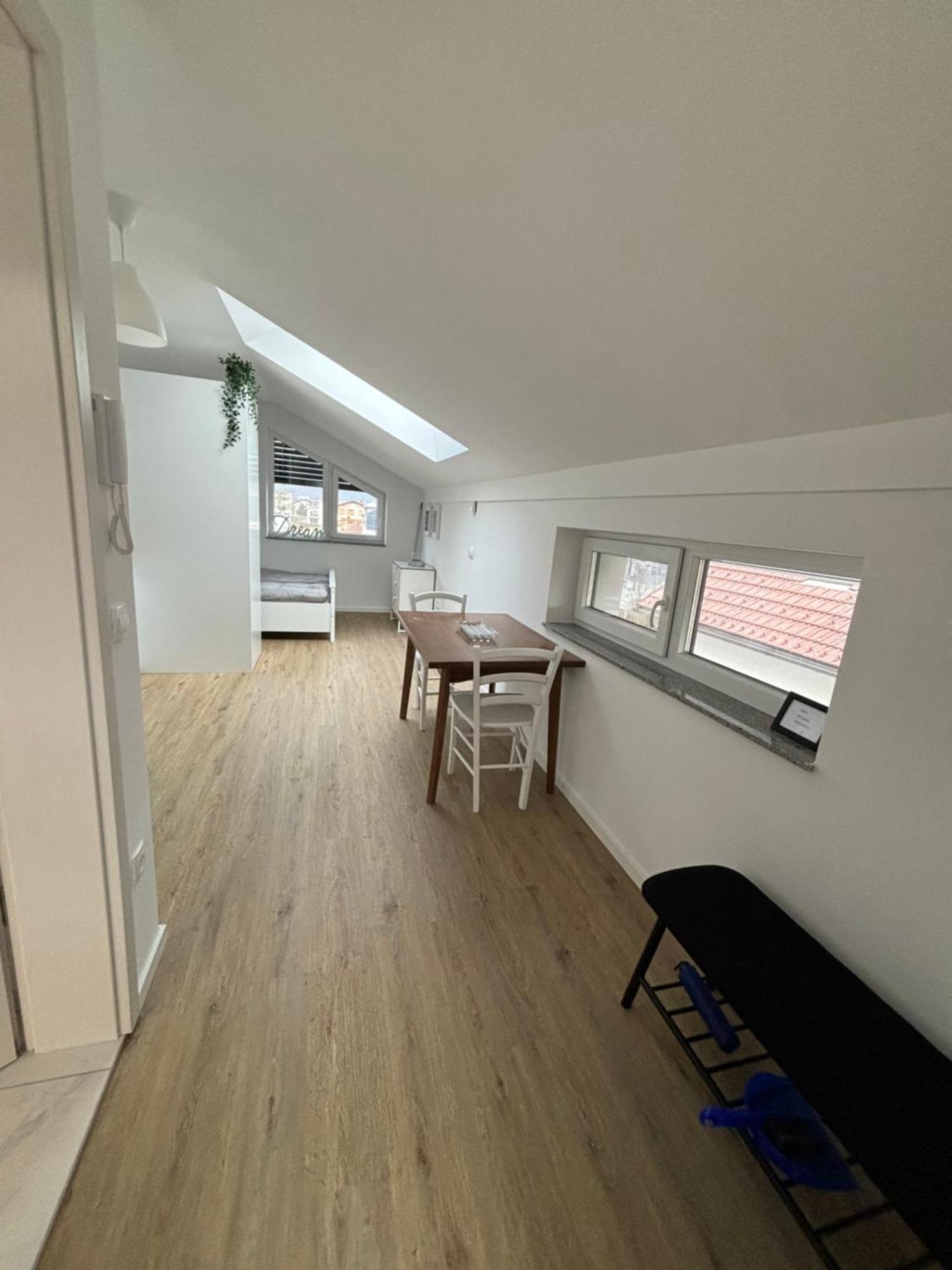 Apartmaji Cepon Liubliana Exterior foto