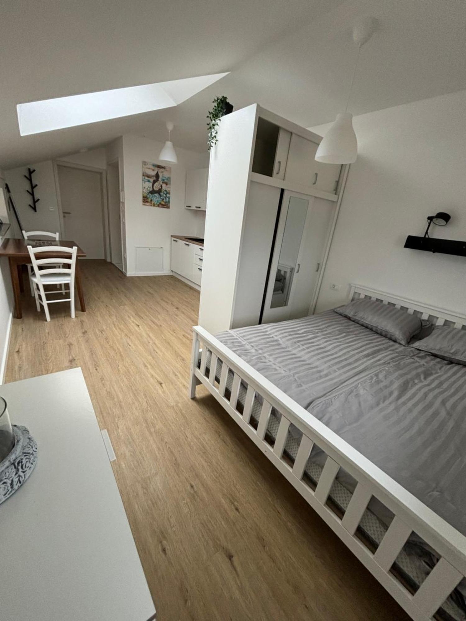 Apartmaji Cepon Liubliana Exterior foto